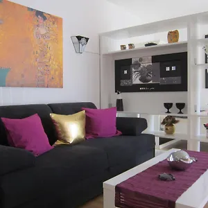 Apartment Modernes 1 Luxusappartement Kleiner Roland Mit Parkplatz Und Balkon In Naehe Zentrum