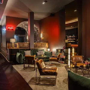 Hotel Amano